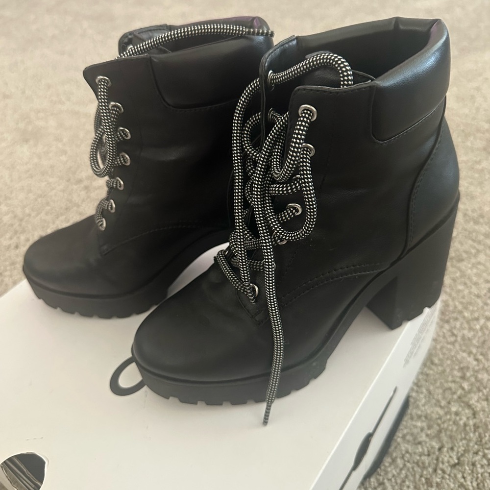 Aldo Black Lace-Up Boots with Minimalist Design